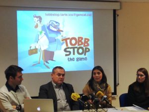Una imatge de la presentació de l'assaig clínic i de l'aplicació, desenvolupada per Jordi Duch, investigador de la URV.