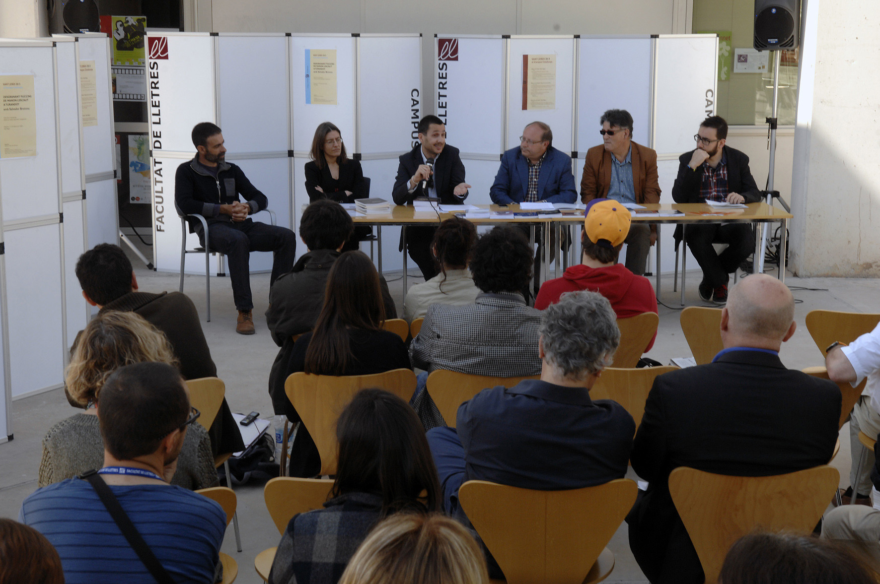 A diades de Sant Jordi anteriors  ja s'han fet micropresentacions d'obres