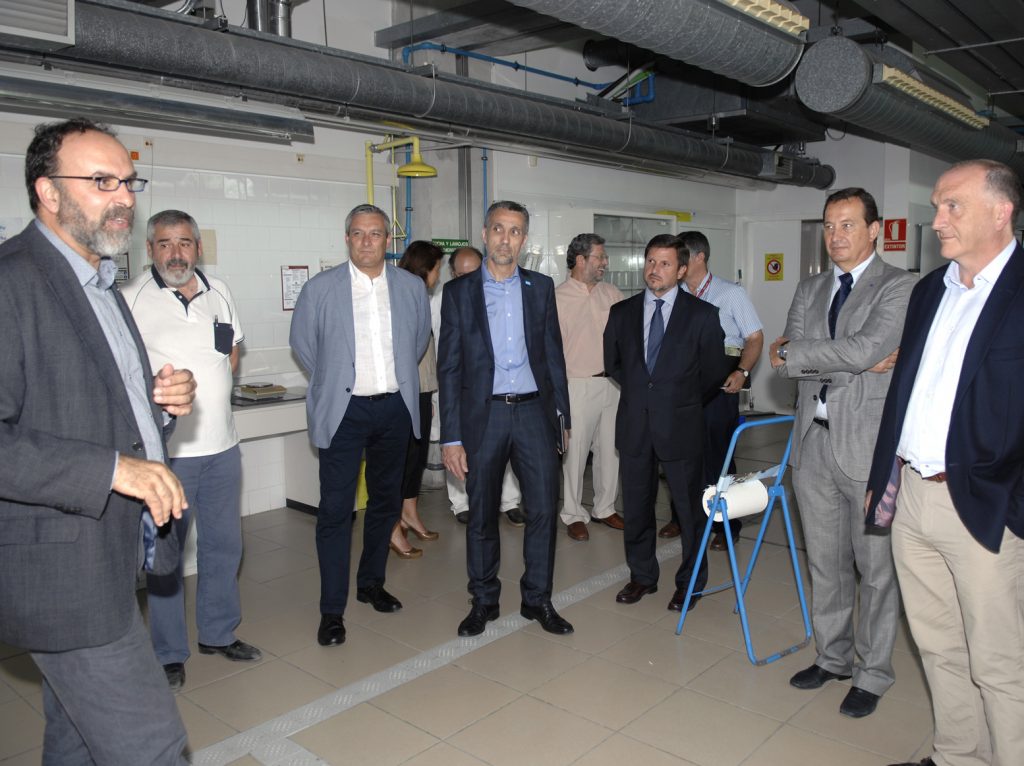 Els assistent han fet un recorregut per les instal·lacions del centre.