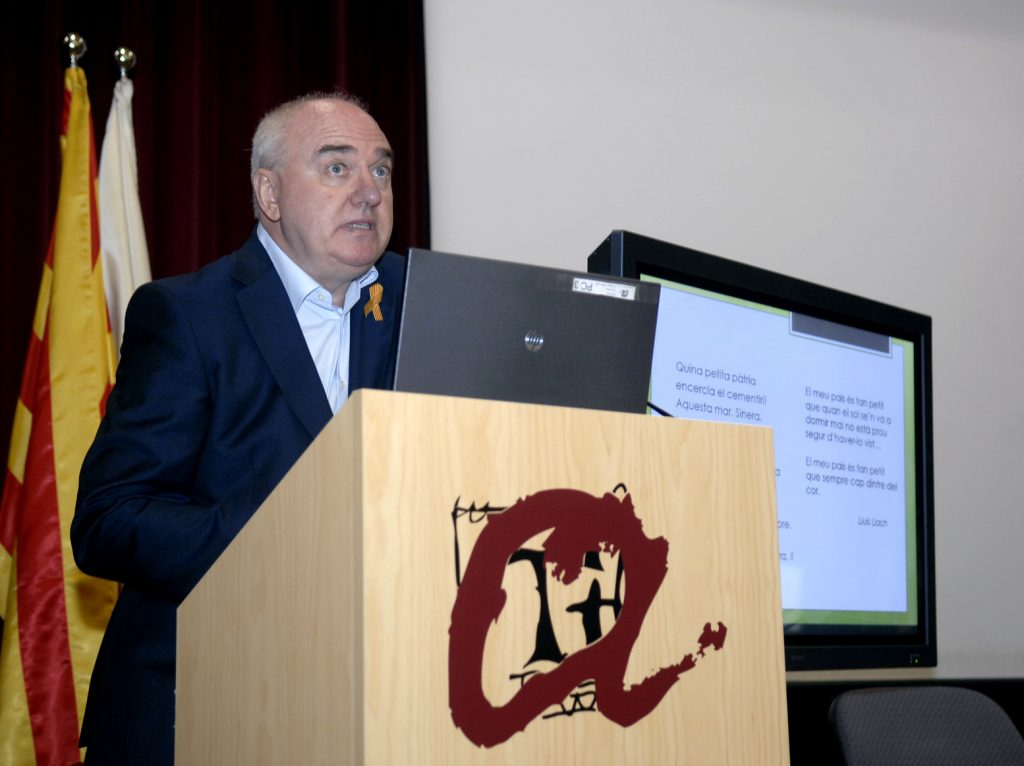 Dominc Keown ha traduït a l'anglès diferents autors catalans.